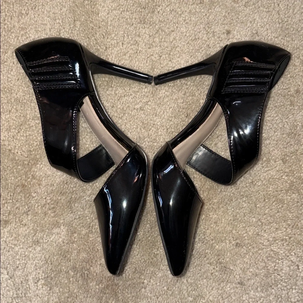 Jones New York Crossover Faux Patent Leather Black 4 Inch Heels-Size 8.5
